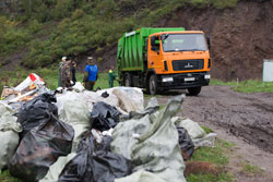 Помощь в вывозе и утилизации мусора оказала компания ООО ЭкоРесурс.