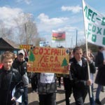 Ученики Балахтинской СОШ 2 проводят митинг в защиту леса